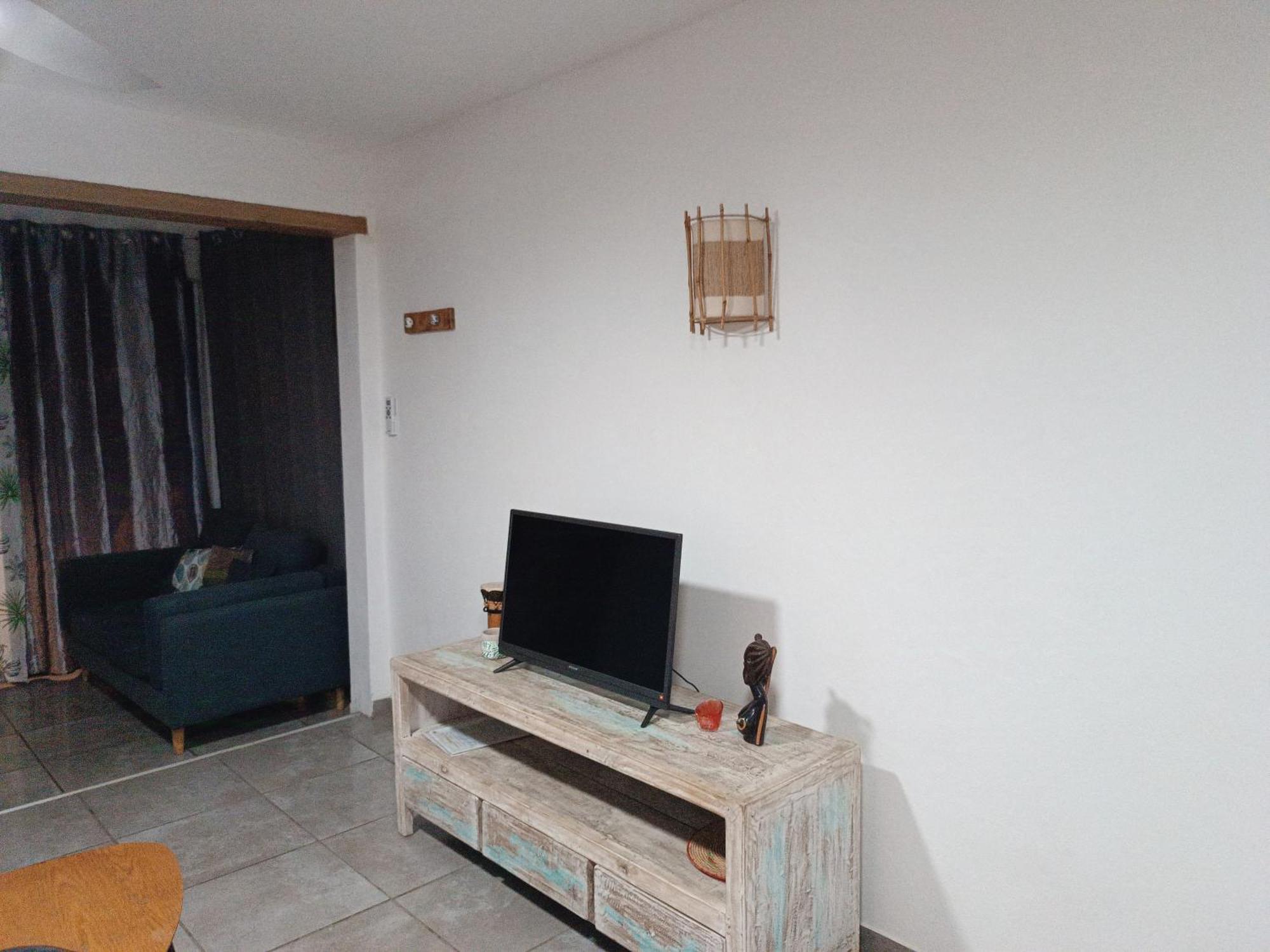 Jolie Maison T3 A St Pierre, 2 Chambres Avec Sdb, Grande Varangue, Jardin Saint Pierre Habitación foto